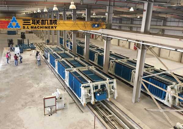 三聯(lián)機(jī)械輕質(zhì)墻板機(jī)：輕質(zhì)、節(jié)能、環(huán)保